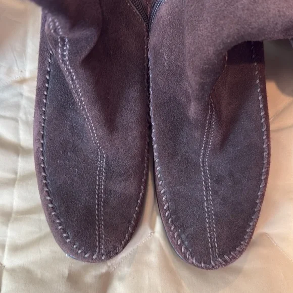 Aerosoles size 8.5 chocolate brown suede wedge boot - Picture 2 of 12
